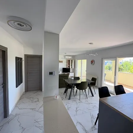 Modern With Private Garden In * بولا